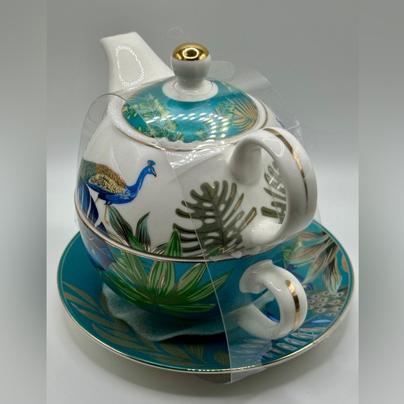 Stunning Peacock Design Teapot and Cup Set - Picture 4 of 7